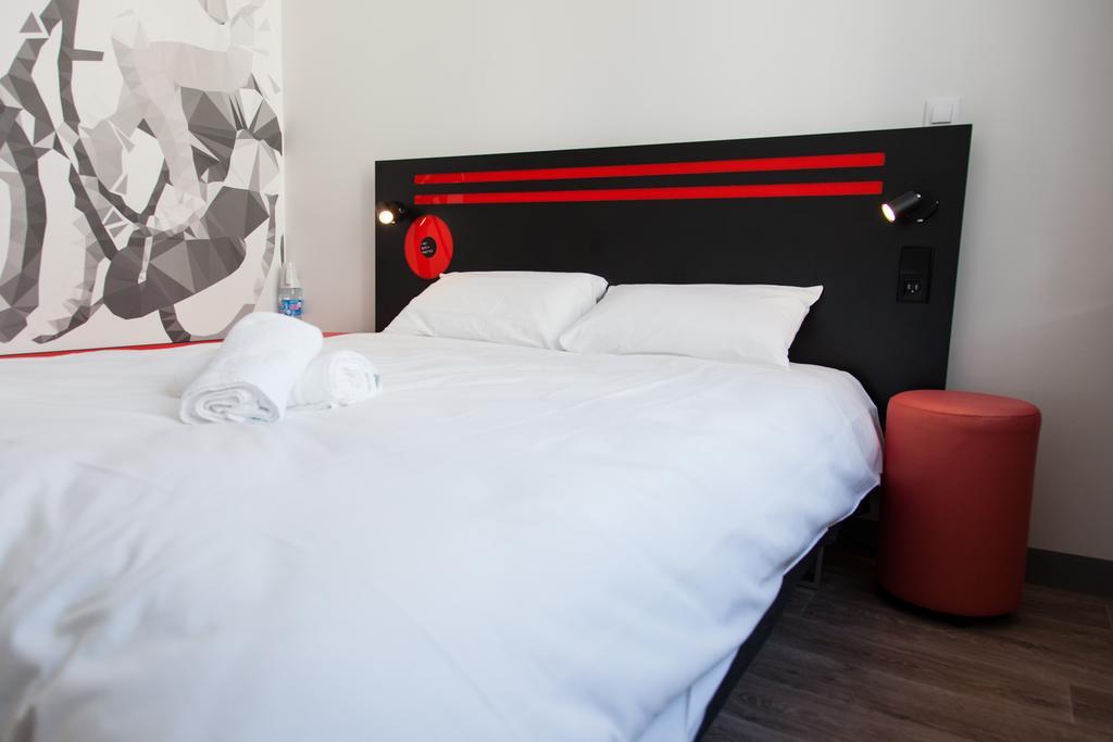 St Christopher'S Budget Hotel Paris - Gare Du Nord Екстериор снимка